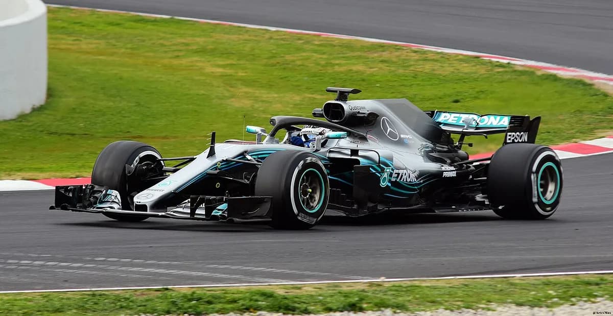Mercedes F1 W09 EQ Power+