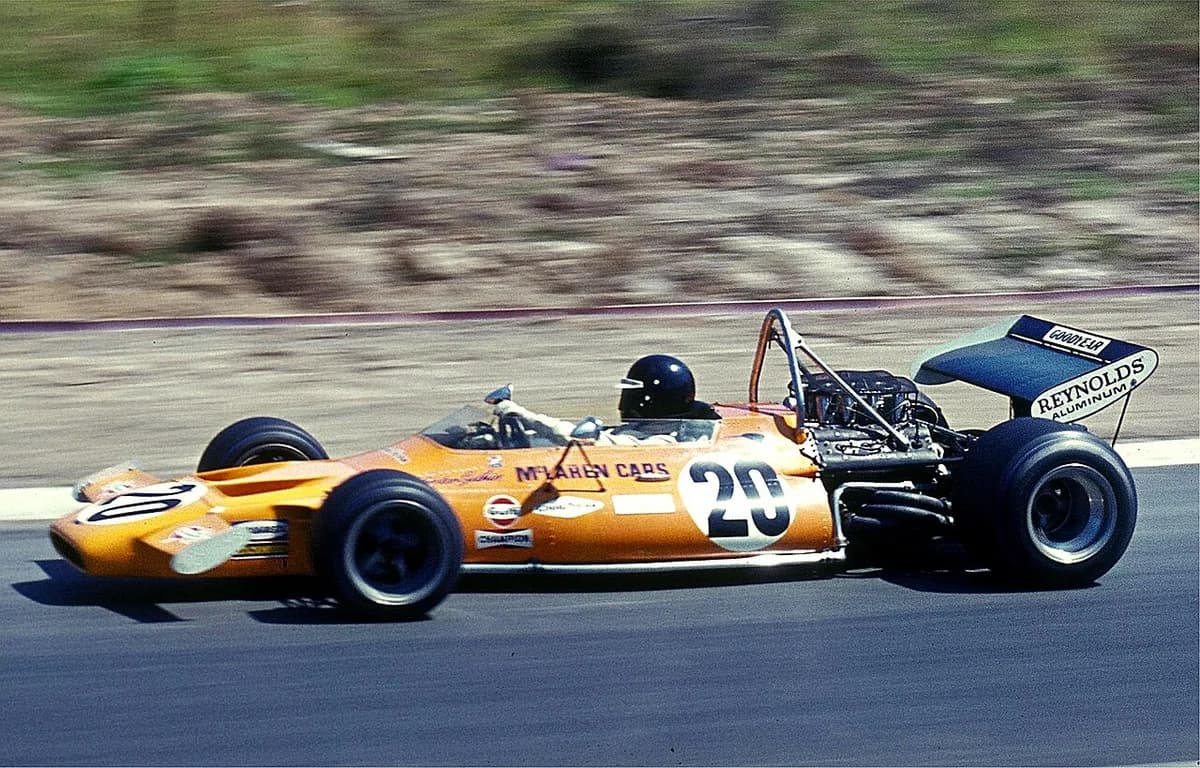 McLaren M19C