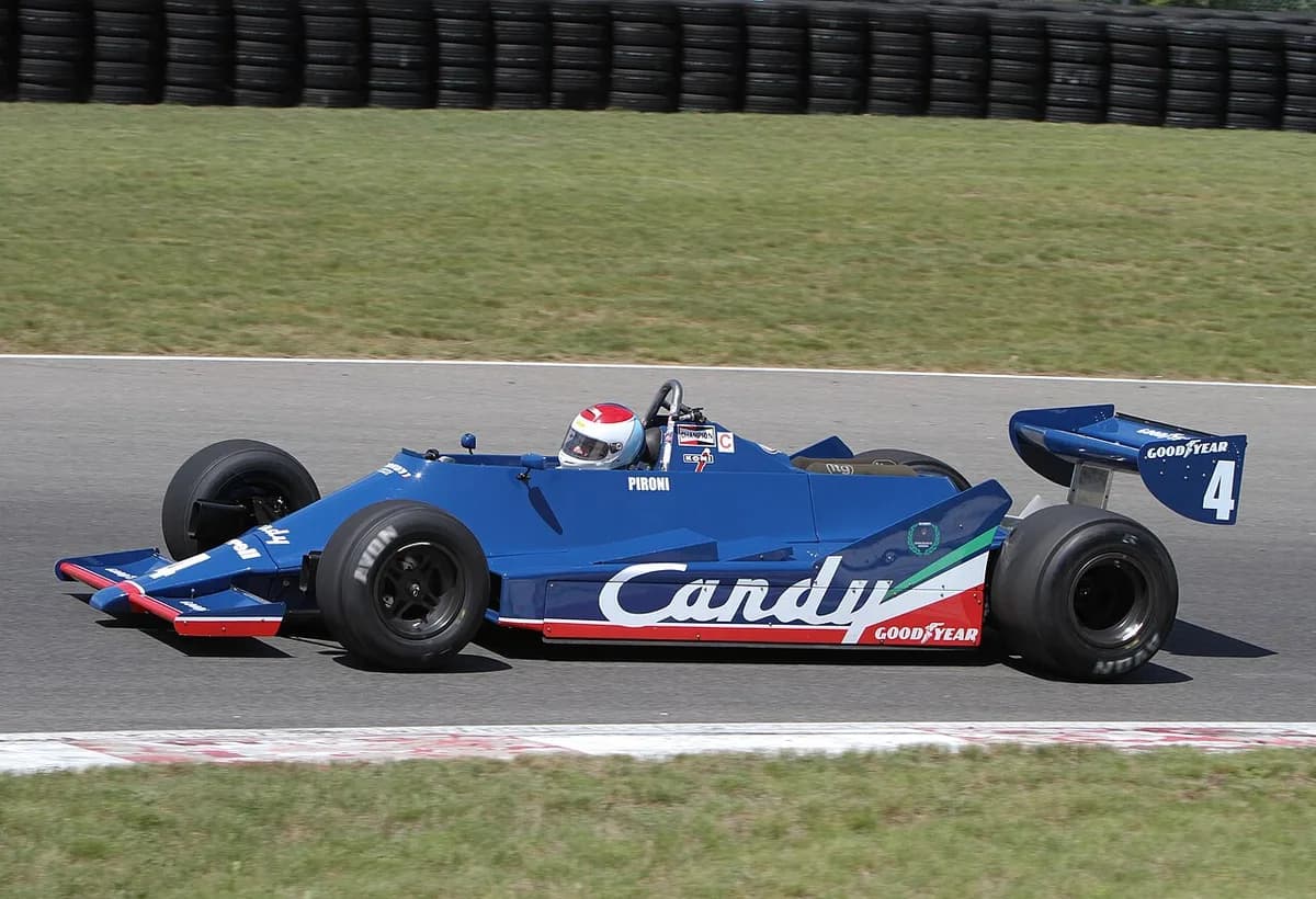 Tyrrell 009