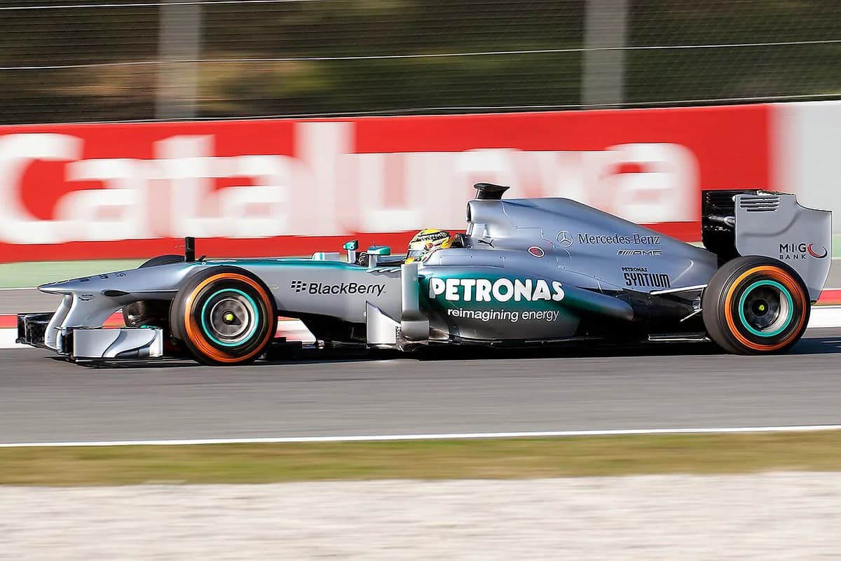 Mercedes F1 W04