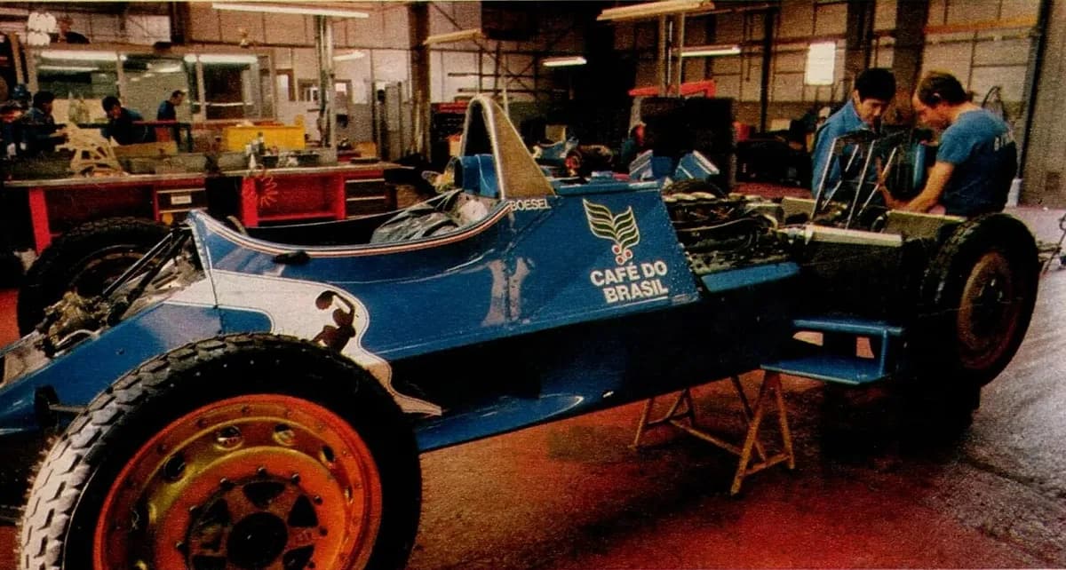 Ligier JS21