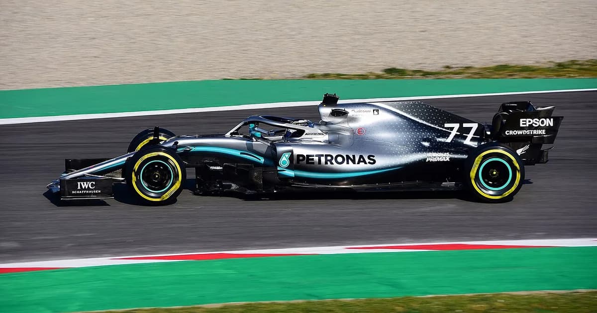Mercedes F1 W10 EQ Power+