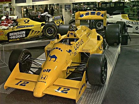 Lotus 99T