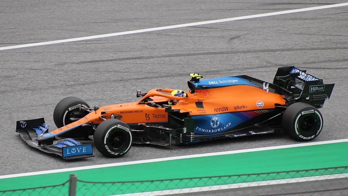 McLaren MCL35M