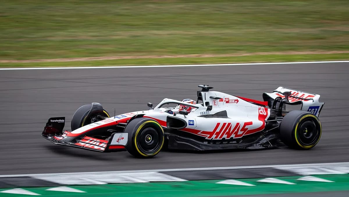 Haas VF-22