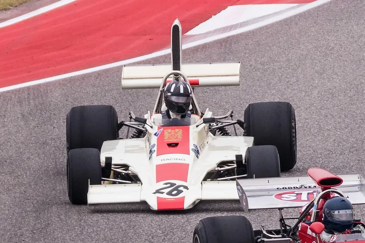 Lola T371